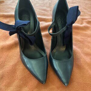 Tory Burch Navy Heels Sz 6.5